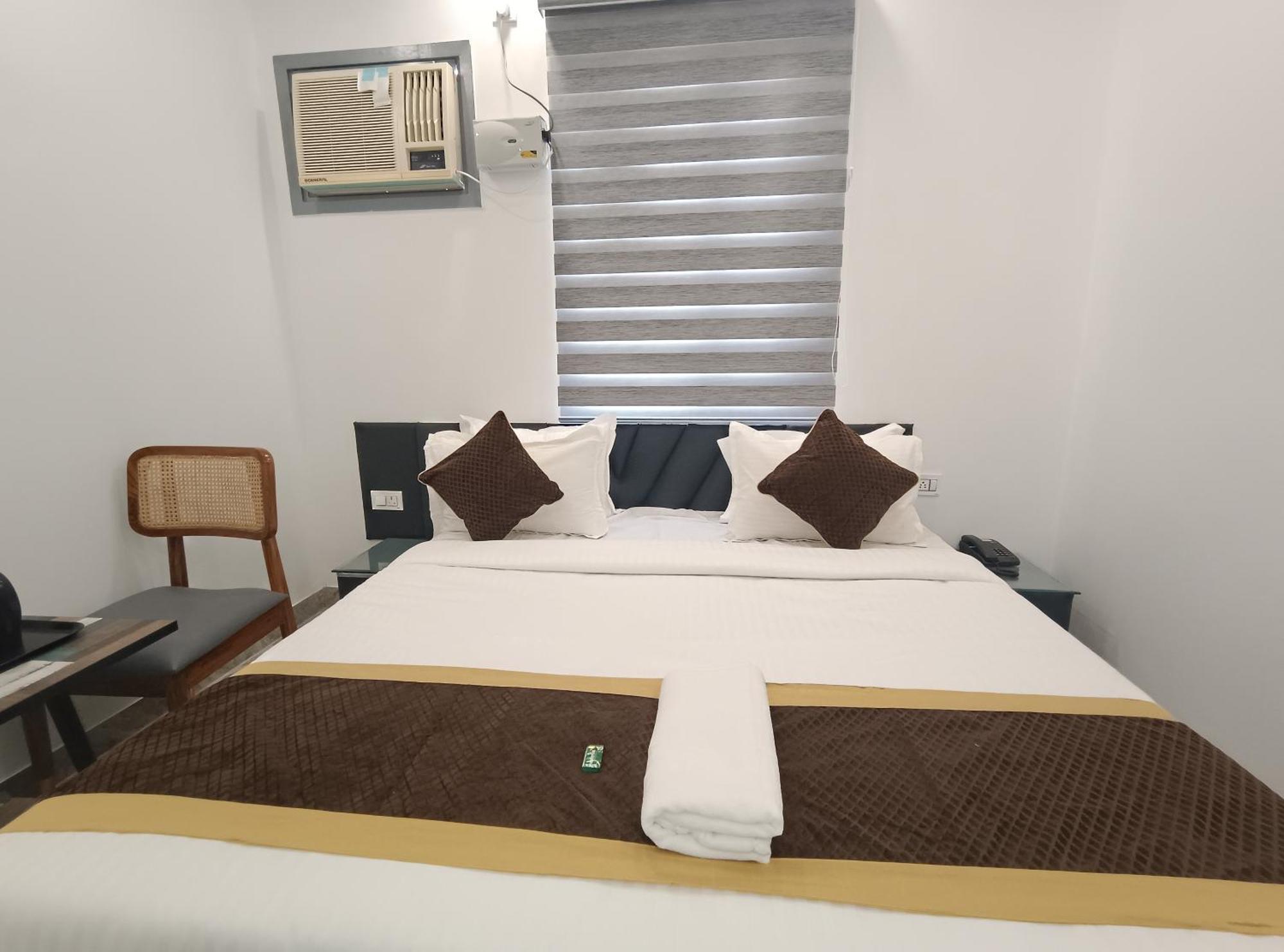 Hotel Green Vegas Фаридабад Екстериор снимка